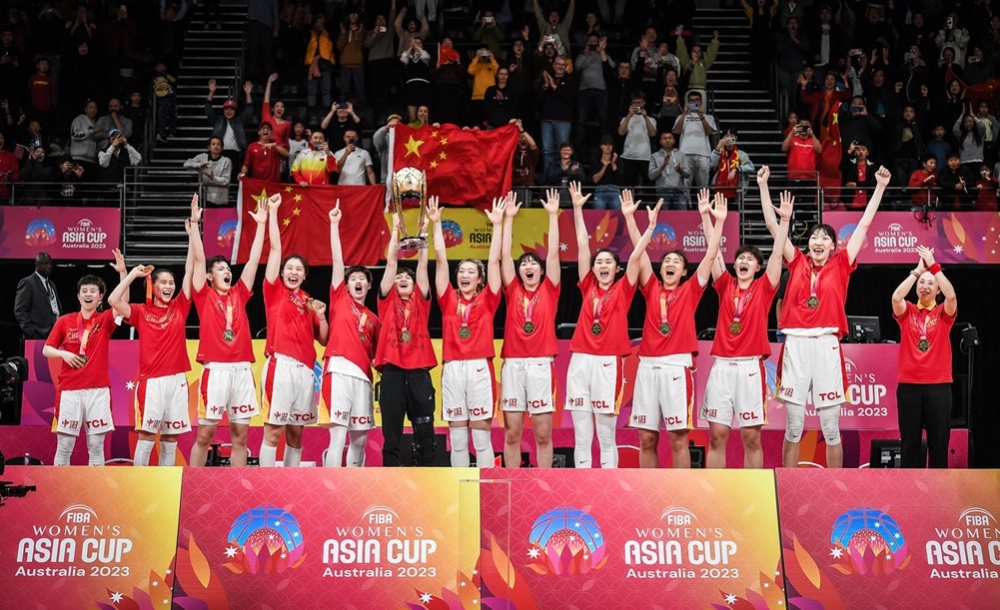中國女籃近3個月梅開二度，接連在亞洲盃、杭州亞運冠軍賽2分小贏日本封后。