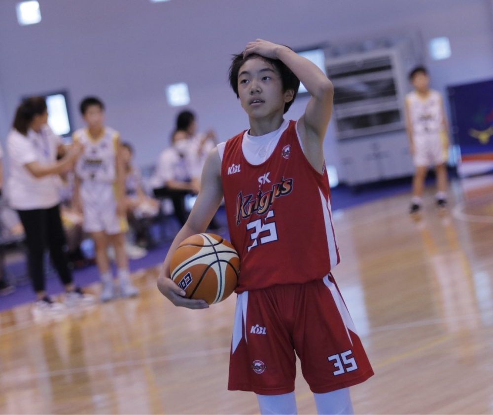 南韓男籃球技、外型俱佳的後衛「一哥」金多安。