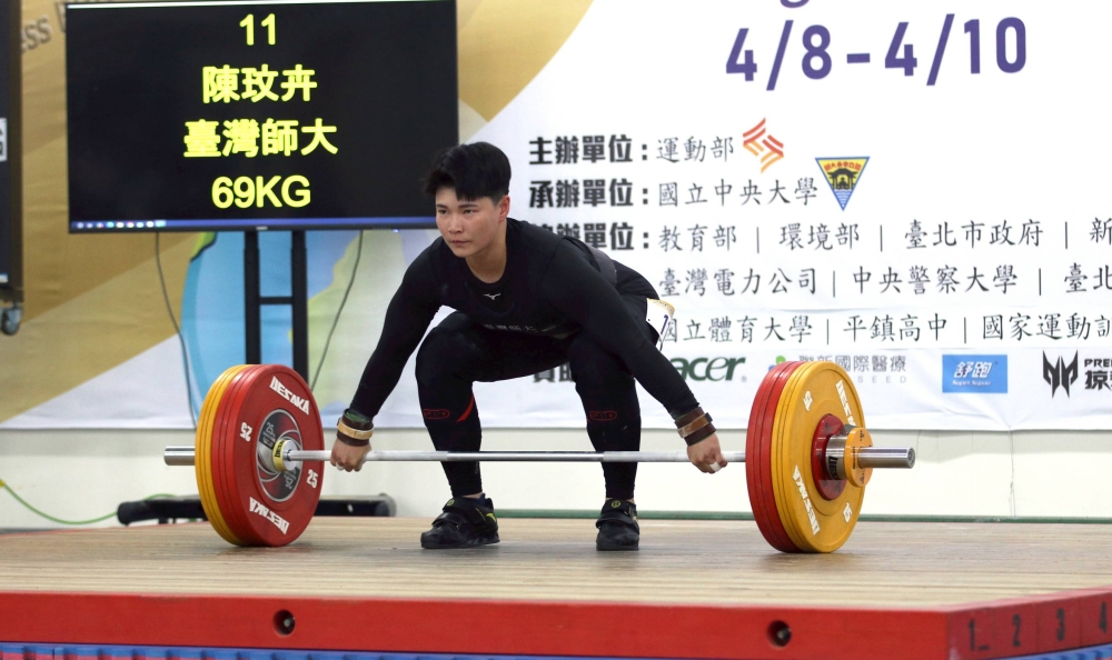 台灣師大陳玟卉挑戰抓舉108公斤。