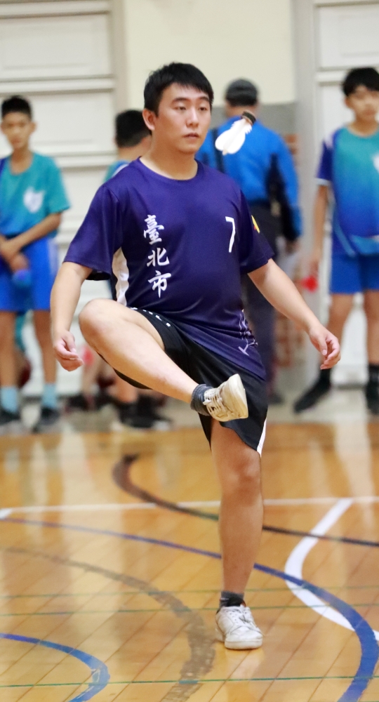球員兼裁判的國立體育大學雙碩士生楊佳瀚，今年腳癢下場競技（大會提供）。