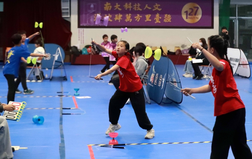 團體競速賽國小組競爭激烈。照片：民俗體育發展中心。