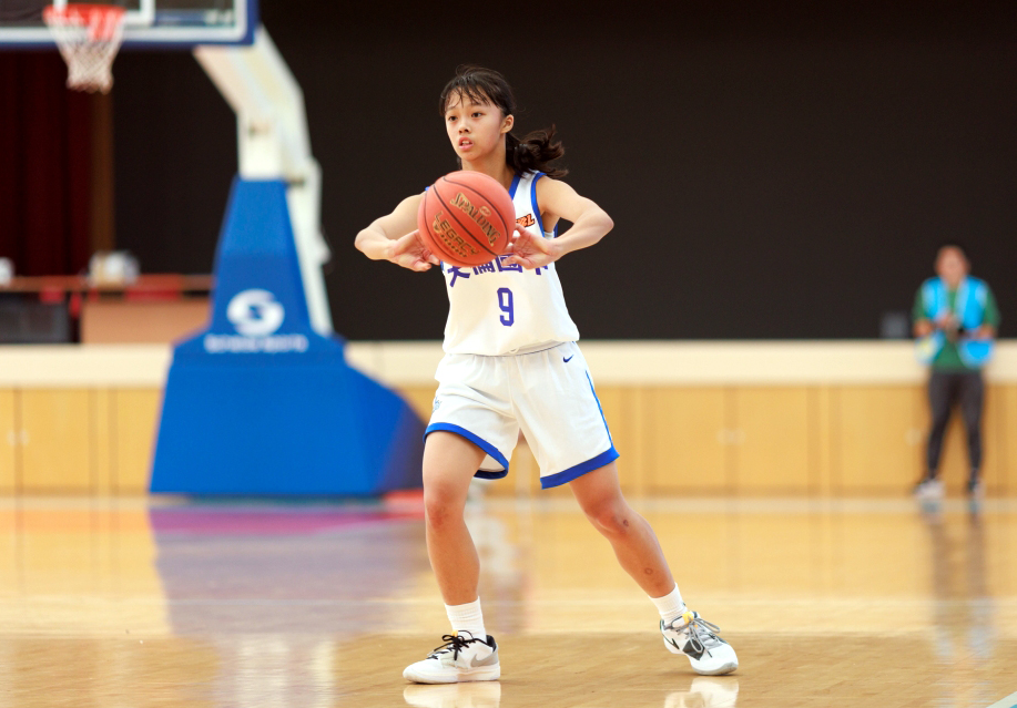 大倫國二射手劉昕霏三分球16投中6飆26分，生涯雙新高。