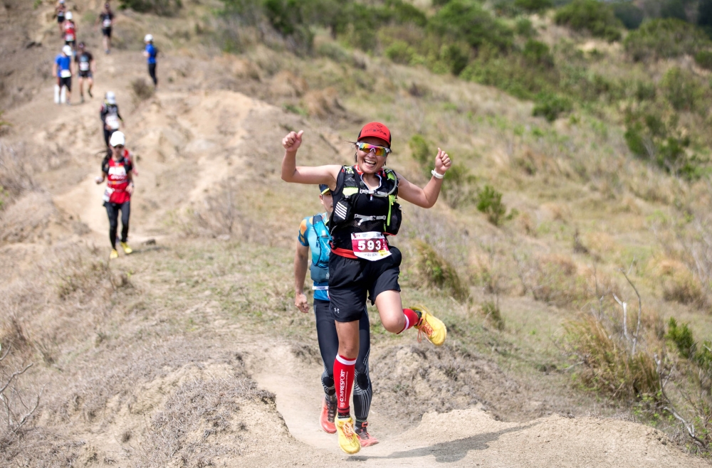 選手在美麗的山稜線奔跑。【XTERRA Taiwan提供】。