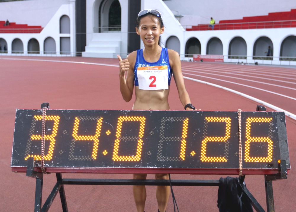 曹純玉在新北全運女子1萬公尺決賽，打破高懸12年大會紀錄。林嘉欣／攝影。