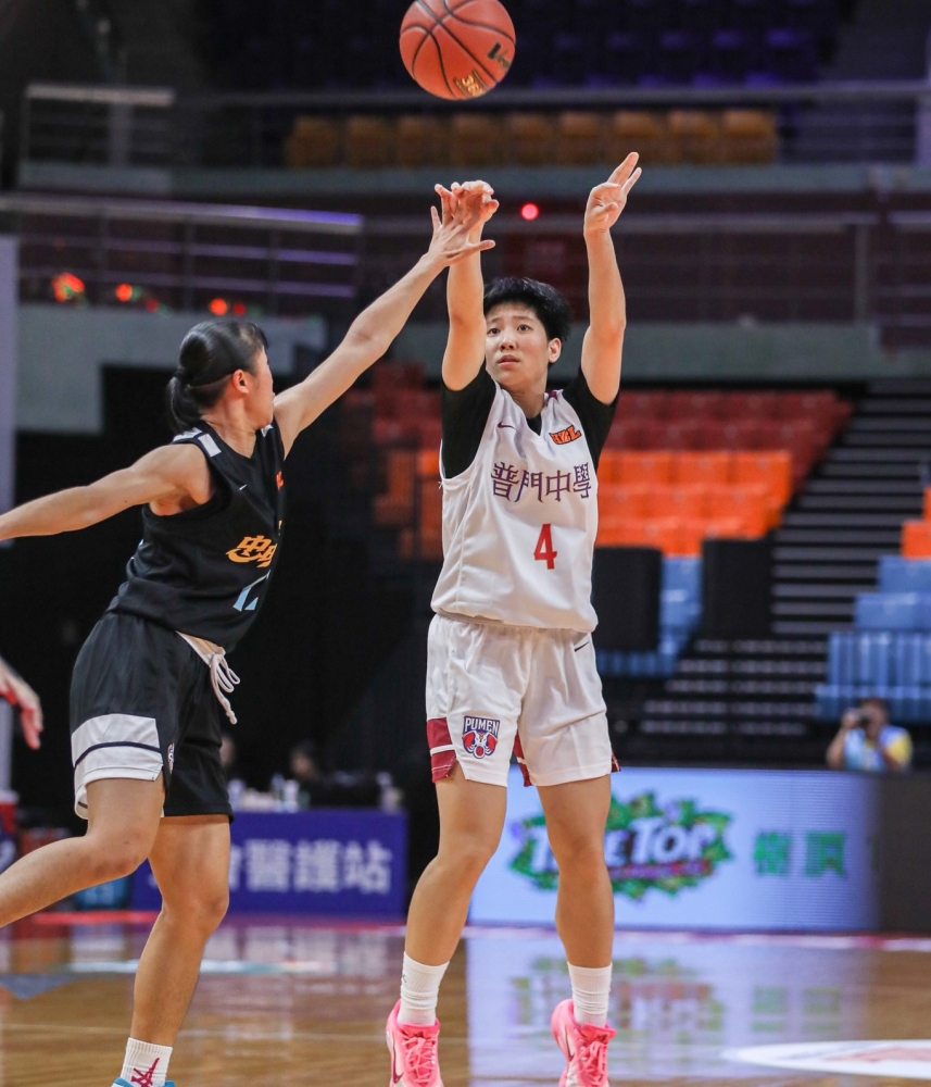 普門高中陳詩晴末節4三分彈飆16分含8.8秒致勝1投全場13中8轟35分雙新高 。高中體總提供。下同。