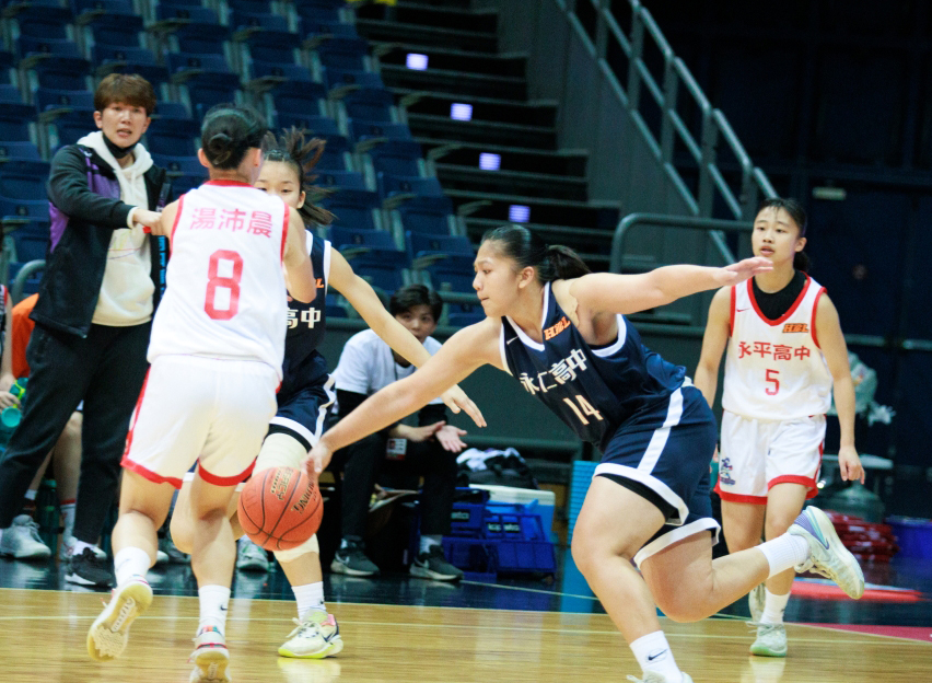 永仁陳薇涵復出首戰即攻下23分14籃板「雙十」。