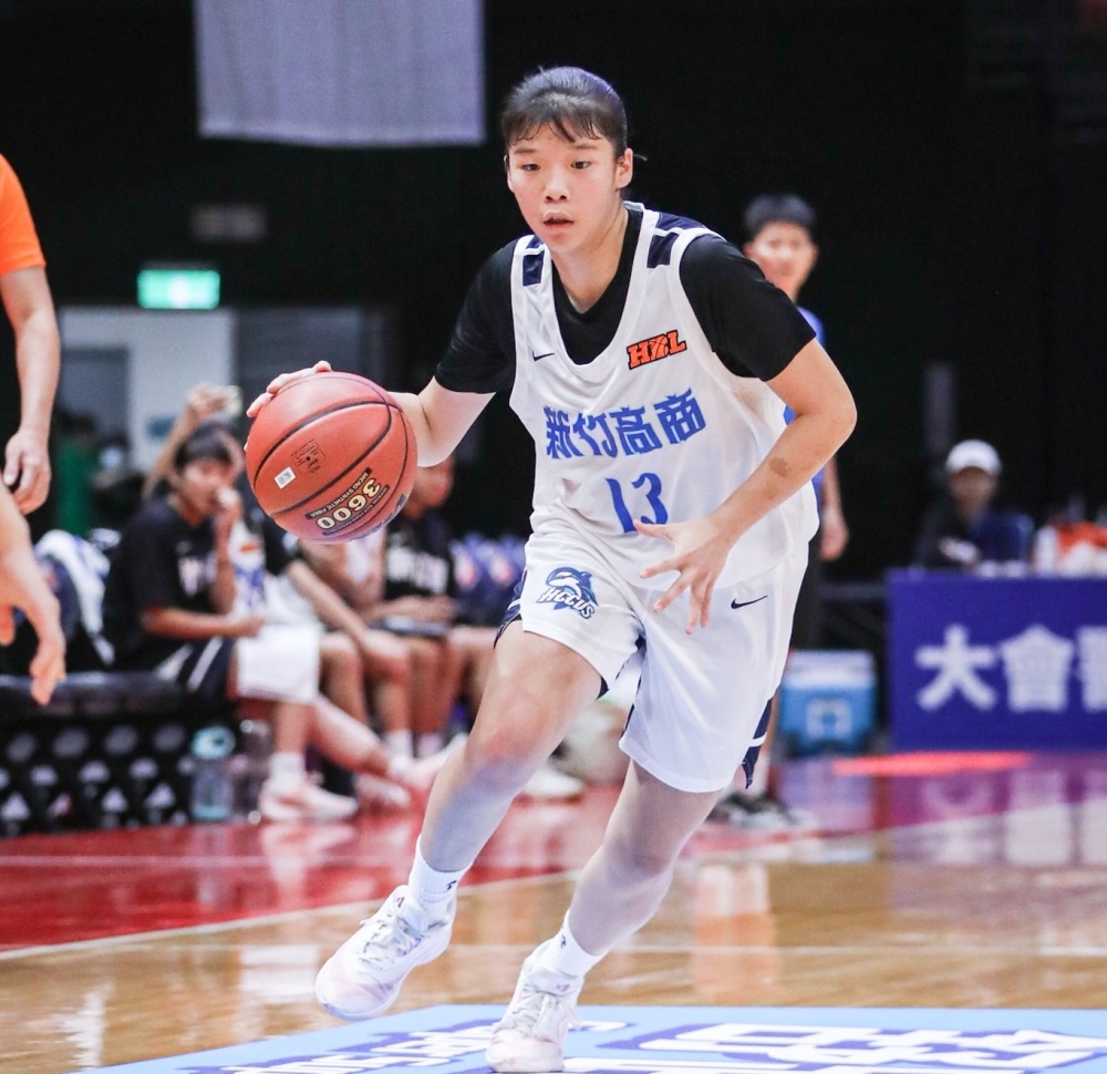 竹商唯一高三「一姊」谷家語，3記三分球飆生涯新高30分11籃板首度「30、10」。