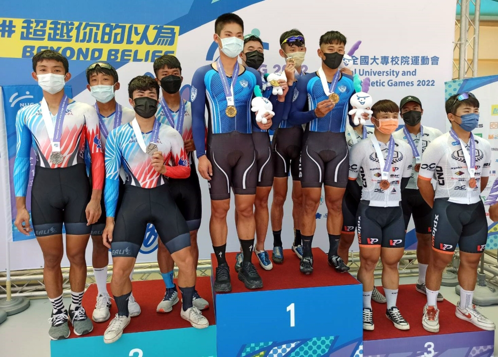 臺灣體大奪下公開男生團隊競速賽金牌。