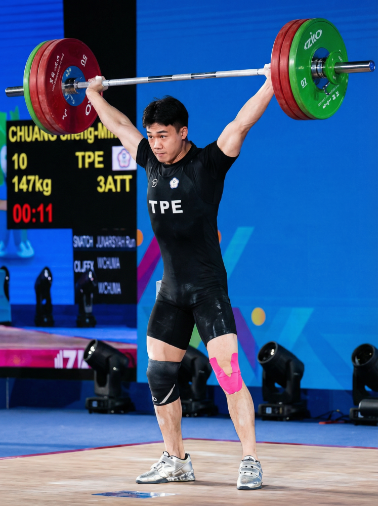 莊盛閔總和321公斤打破全國紀錄。莊盛閔提供。