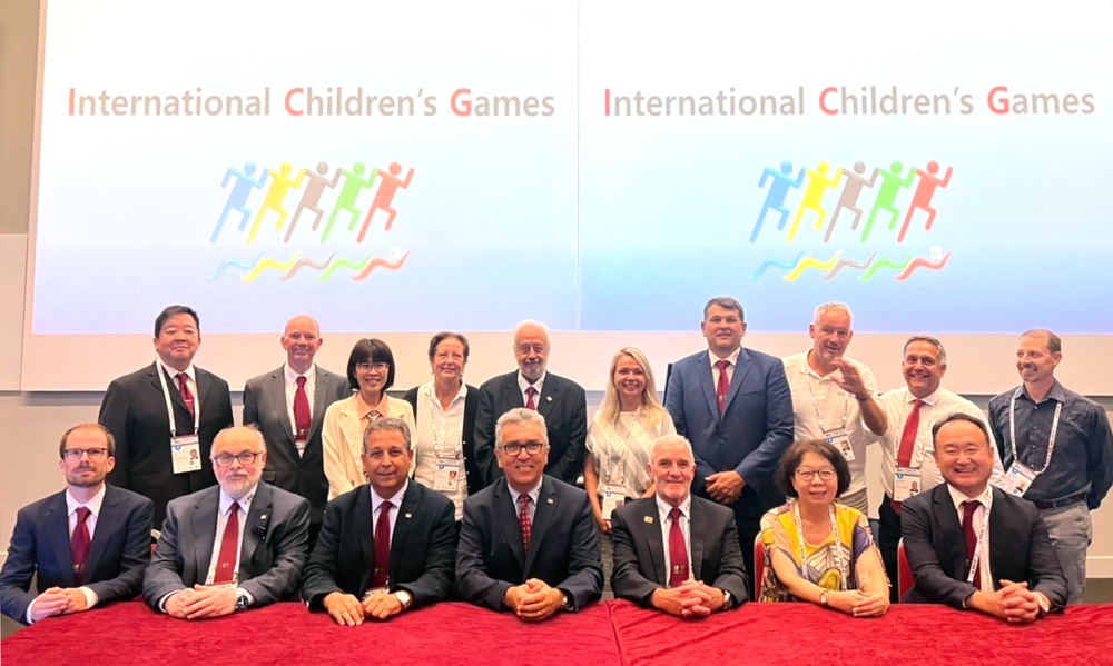 新任國際少年運動會委員會成員合照。體育署提供。