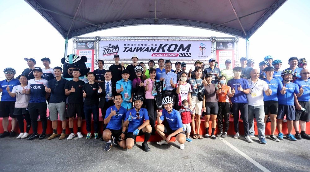 2022年臺灣KOM亮點選手合影。中華民國自行車騎士協會提供。