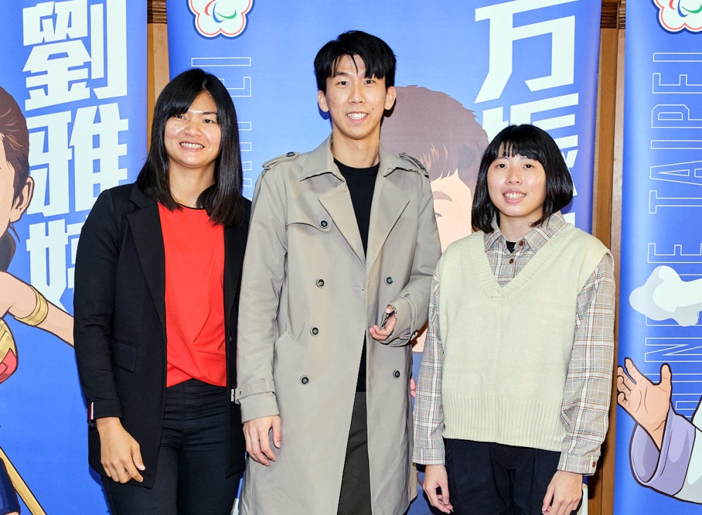 帕運好手劉雅婷（左起）、方振宇、李凱琳出席茶會，感謝所有贊助夥伴。大會提供。下同。