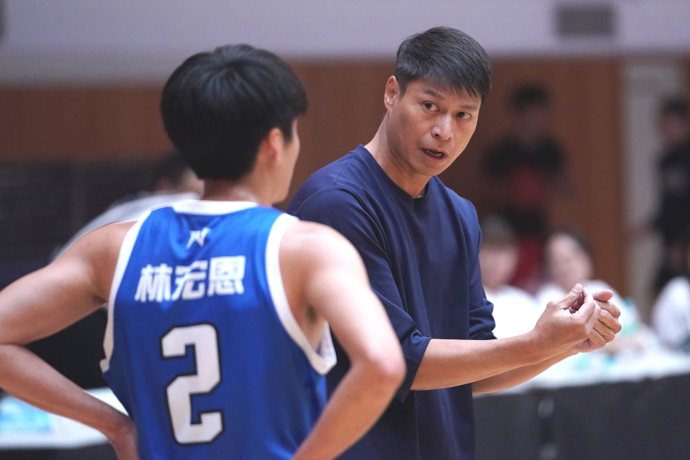 僑光教練陳盈吉。
