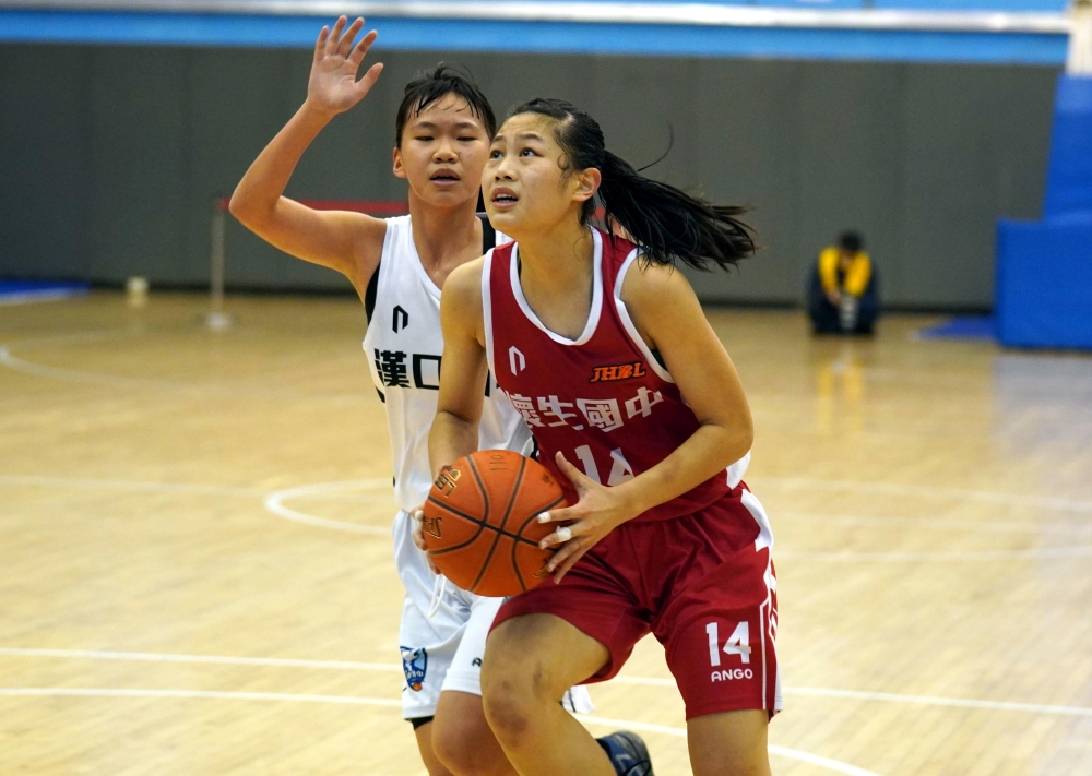 懷生「一姊」陳頤柔生涯及本季大會雙新高的26籃板及13分惜輸球。