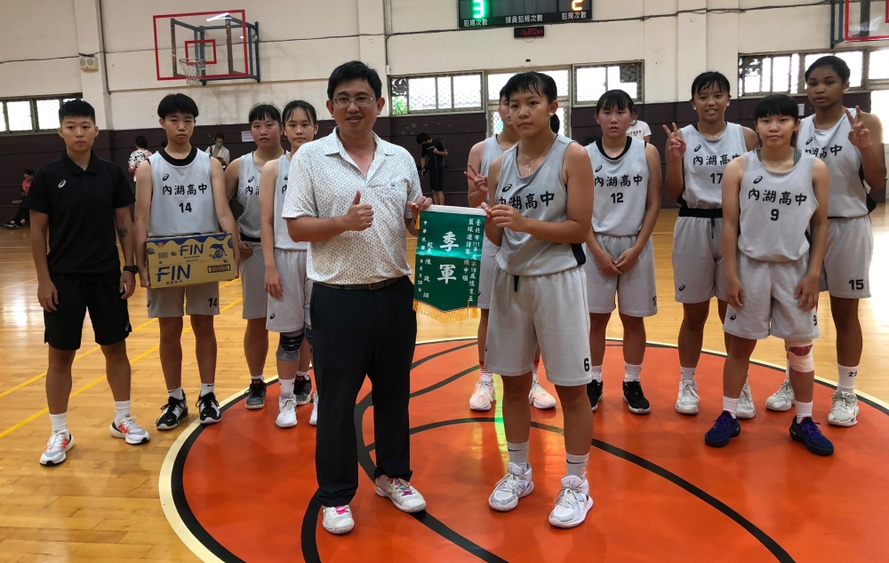 擔任「救火隊」參賽的內湖高中，3勝2敗第三名。