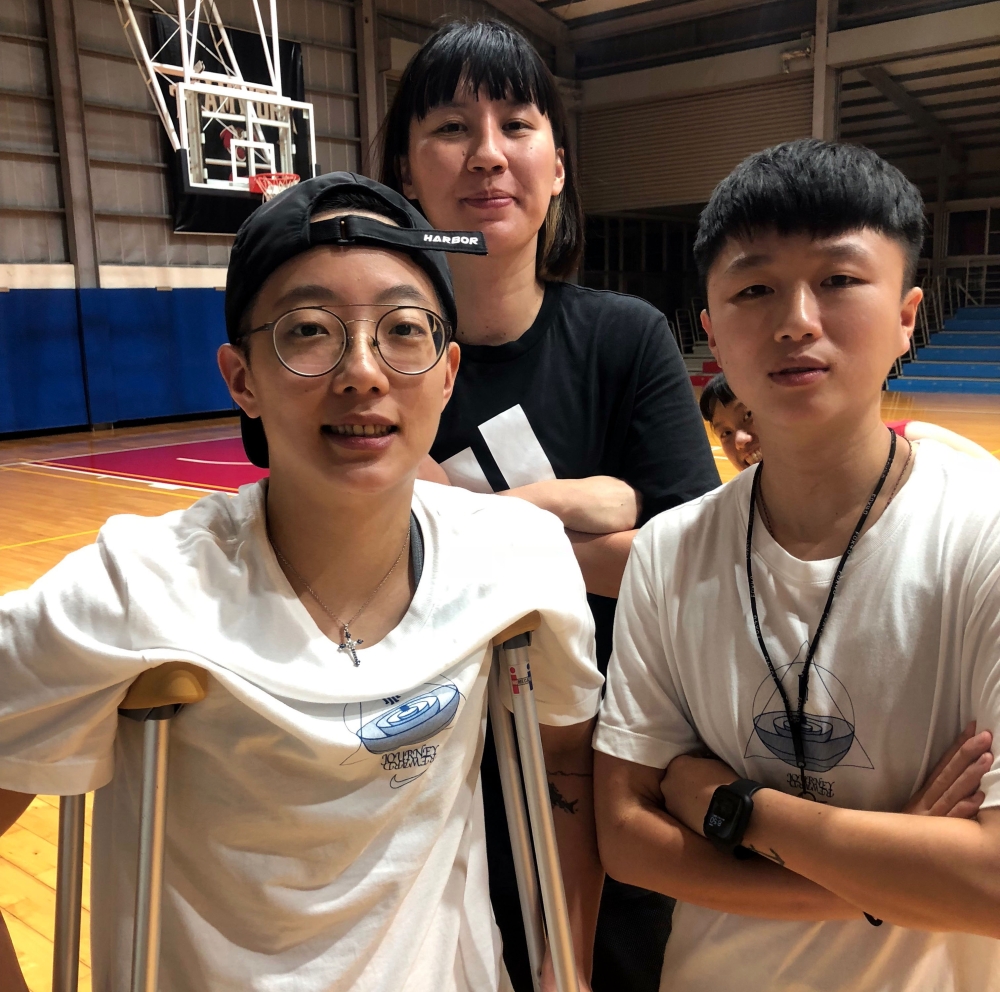 普門3個臭皮匠教練李宜瑄（左起）、豐心蓮、林宛瑜資歷加總2年期待勝過諸葛亮。
