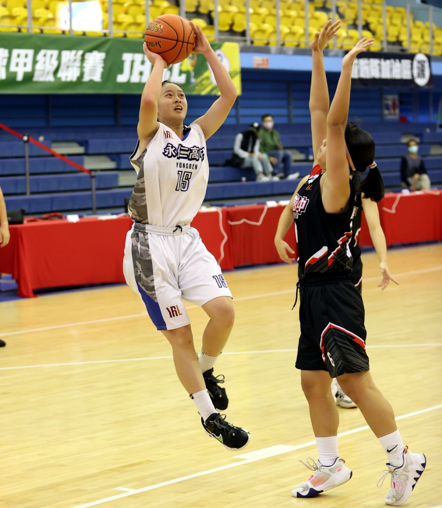 永仁2連勝「陽明奇兵」林宇榛跳投。