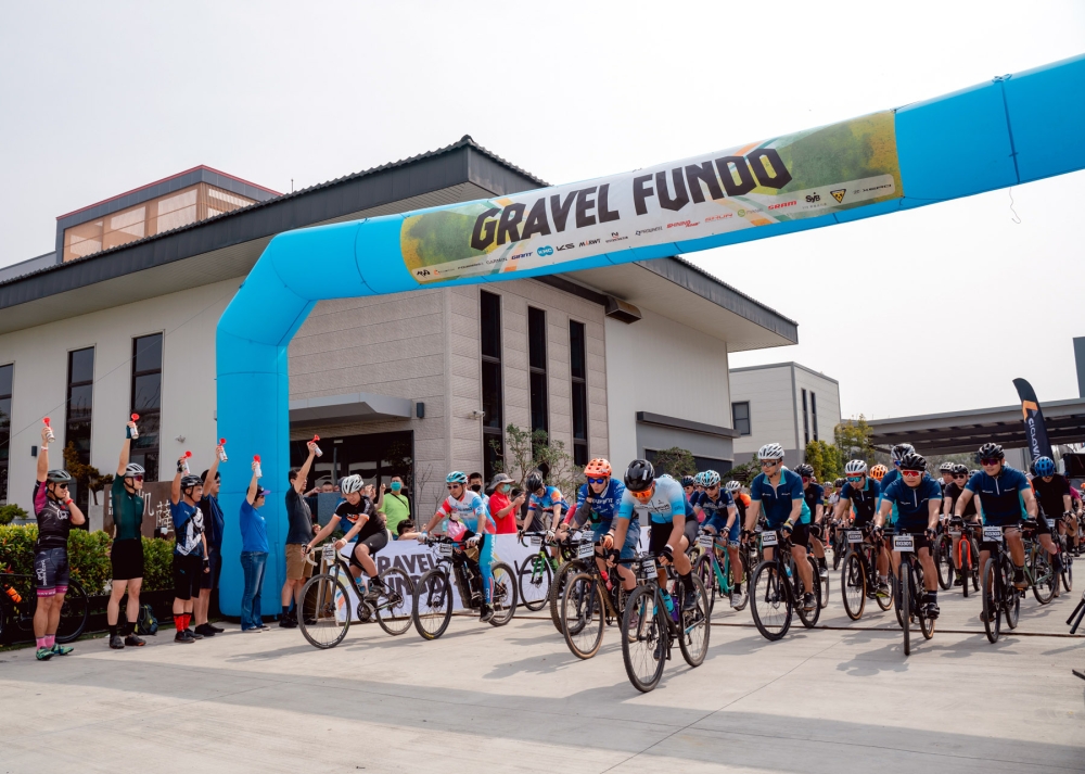 Gravel Fundo 2022首發賽事今(3/19)日於台南KS單車公園出發。