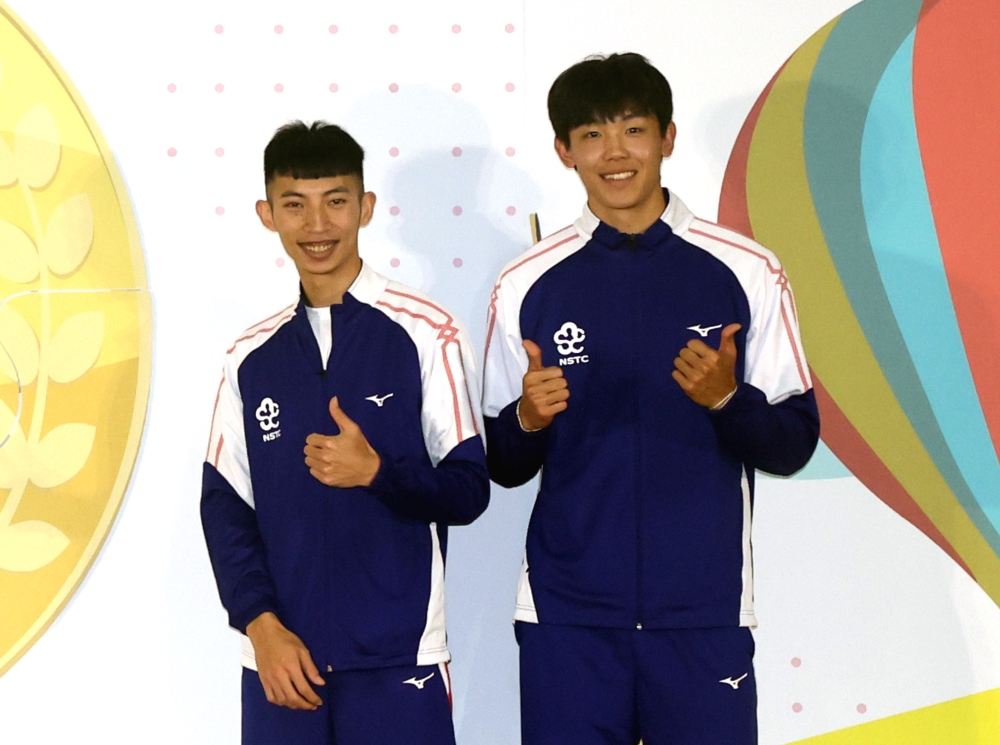 林昱堂(左)和彭名揚對奧運初體驗充滿期待。林嘉欣／攝影。