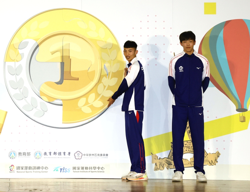 林昱堂(左)和彭名揚對奧運初體驗充滿期待。林嘉欣／攝影。