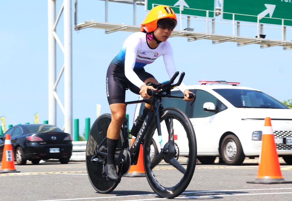 素人車手許書瑋勇奪雲林全運自由車女子個人計時賽冠軍。雲林全運／提供。
