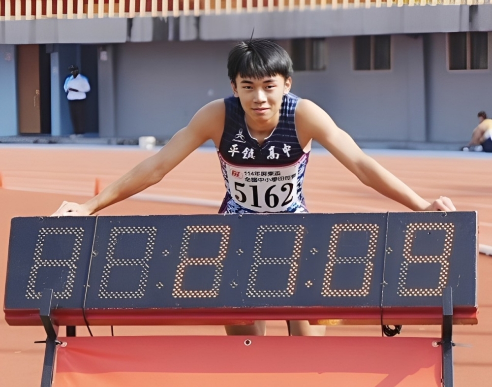 謝承桂200公尺飆21秒09達標U20田徑世錦賽。平鎮高中提供。