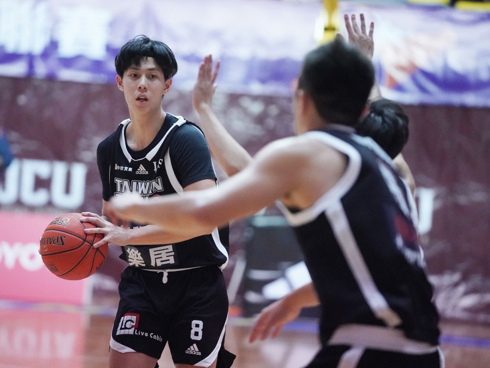 台科大主力、杭州亞運3x3籃球金牌汪哲宇單場拿21分，含5外線，為個人UBA一級得分新高。