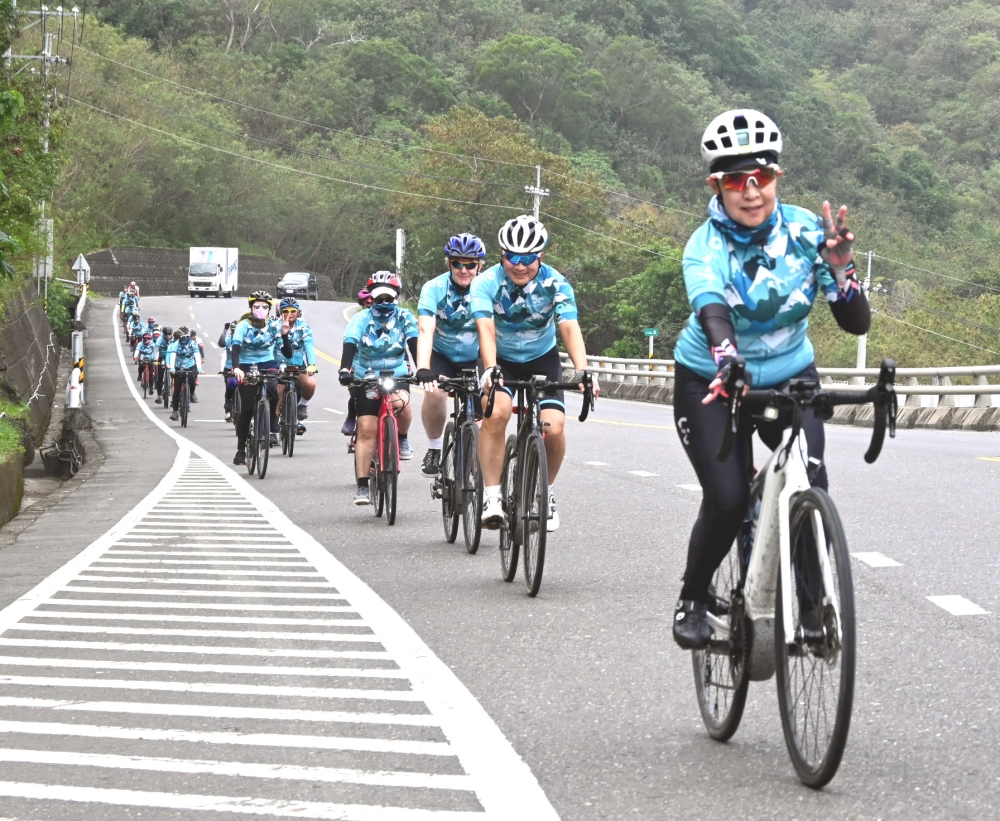 2021騎遇福爾摩沙領航騎士團，將由自行車新文化基金會董事長劉麗珠（前）領軍。自行車新文化基金會提供。