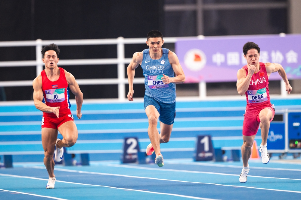陳玟溥(中)60公尺飆6秒60奪銀，打破高懸38年全國紀錄。照片來源 STUDIO HORIZON / Yuet LI。