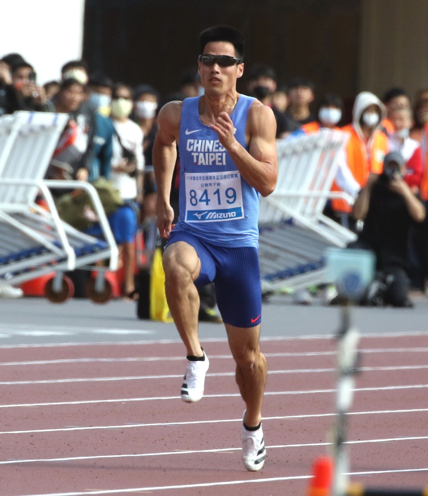 楊俊瀚飆出我國史上最快的10秒04，林嘉欣／攝影。