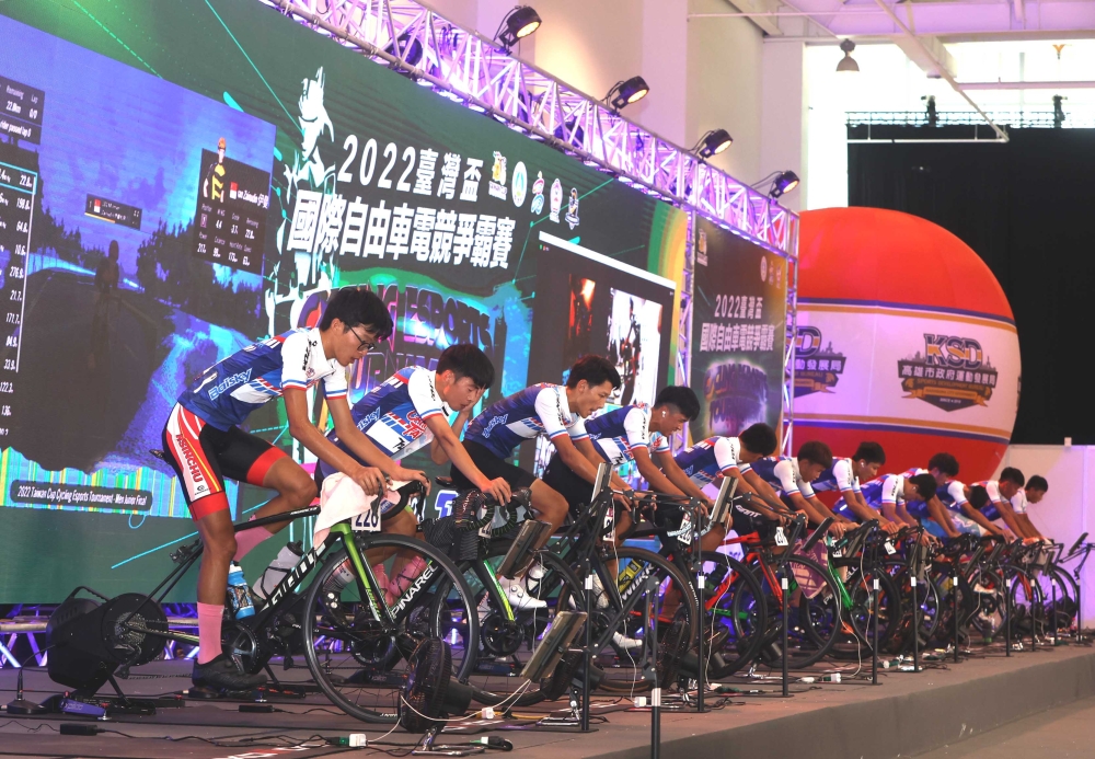 2022年臺灣盃國際自由車電競爭霸賽熱鬧登場。中華民國自由車協會提供。
