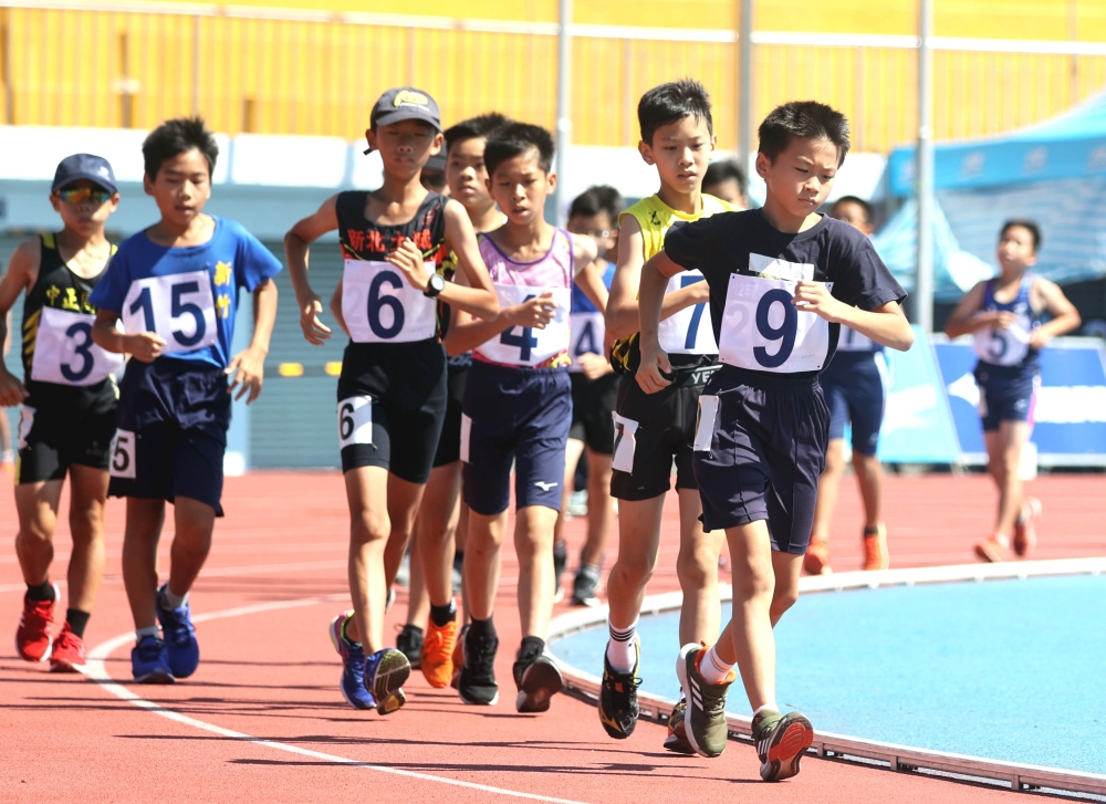國小男童組3000公尺競走決賽。林嘉欣／攝影。