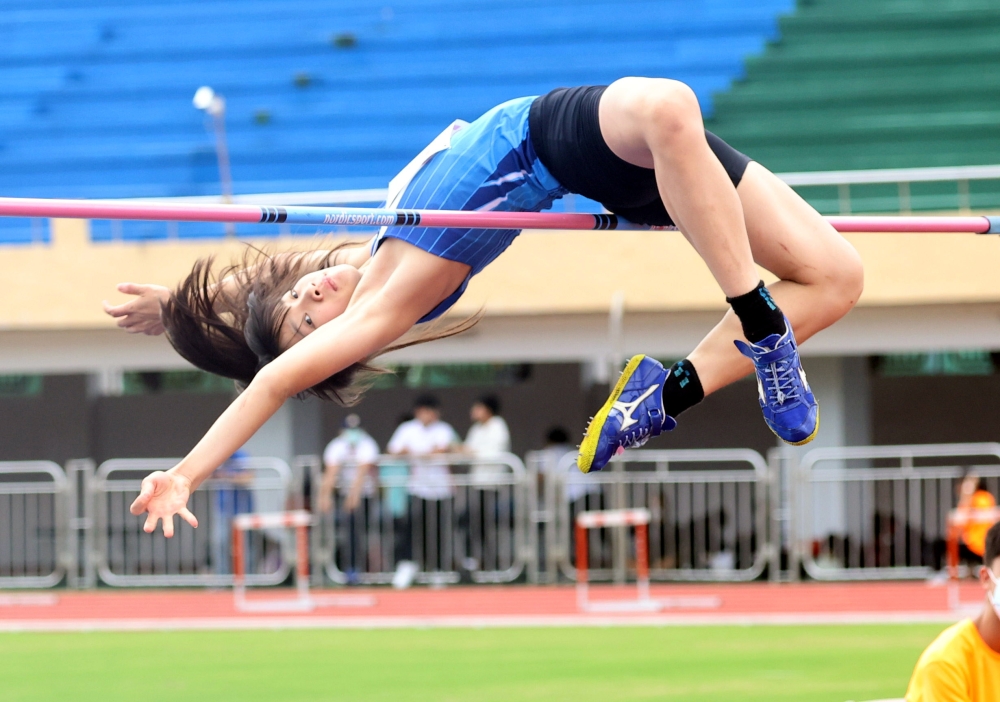林沛萱成為全田賽史上第一位奪得女子跳高金牌的國中生。林嘉欣／攝影。