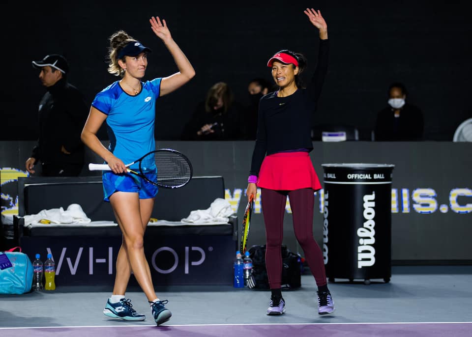 謝淑薇和比利時梅騰絲在WTA年終賽奪銀。取自謝淑薇臉書粉專。