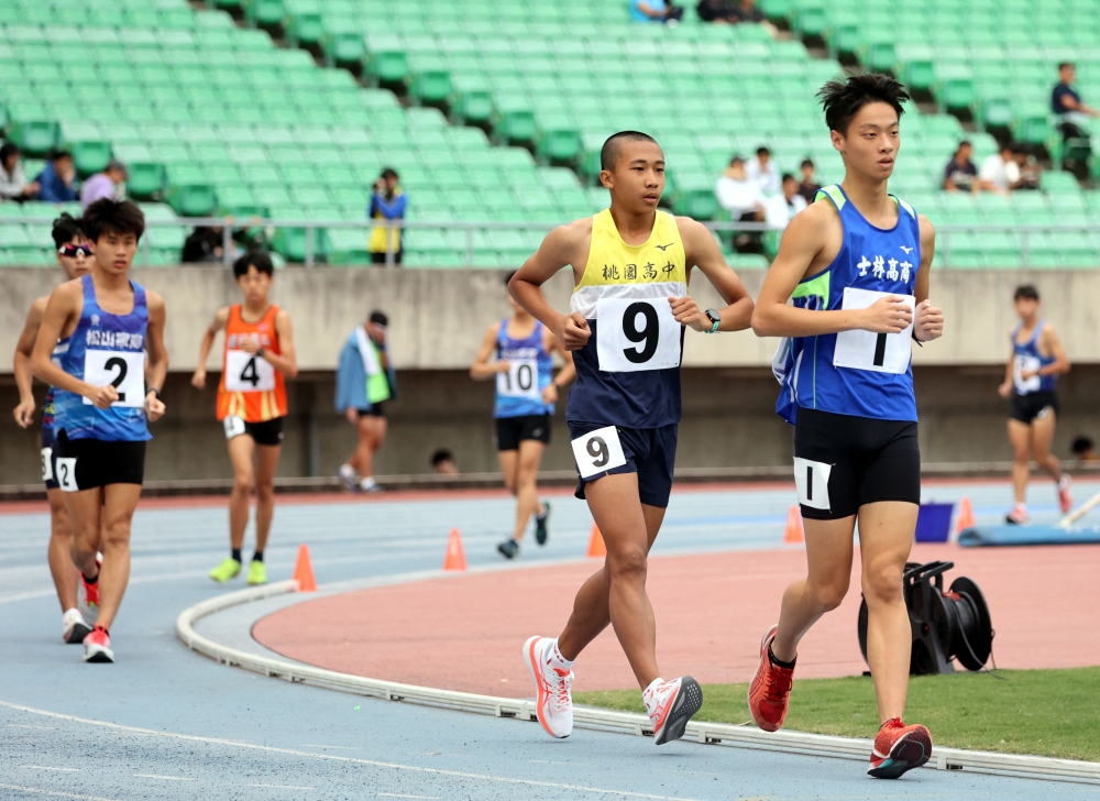 陳聿賢打破男子1萬公尺競走U18全國紀錄。林嘉欣／攝影。