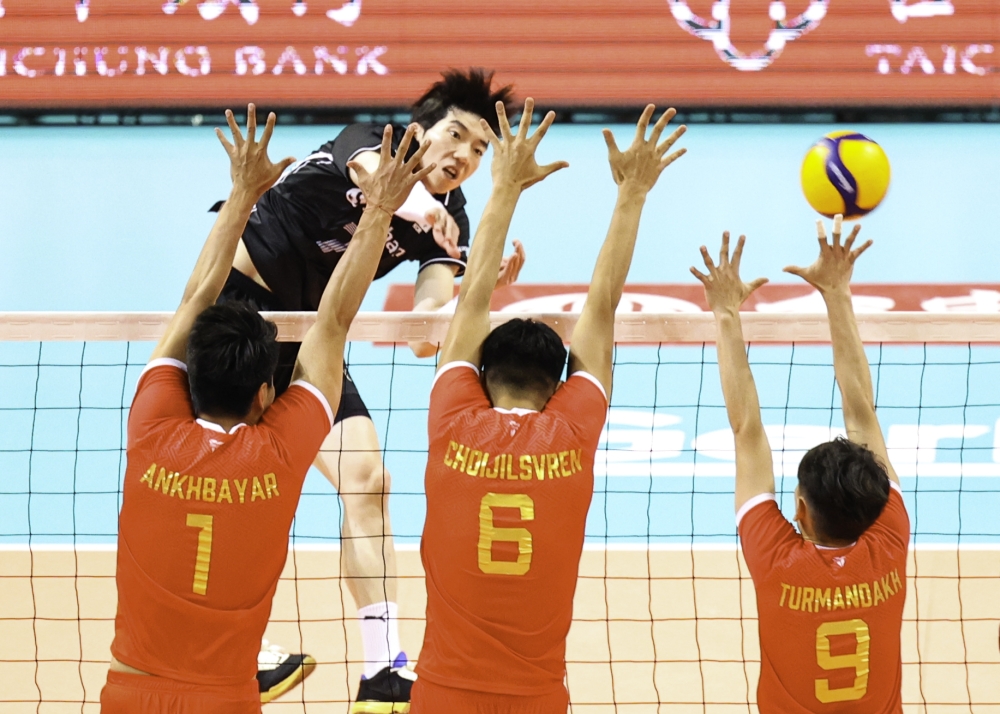 南韓隊攻擊威猛晉四強。中華民國排球協會提供。