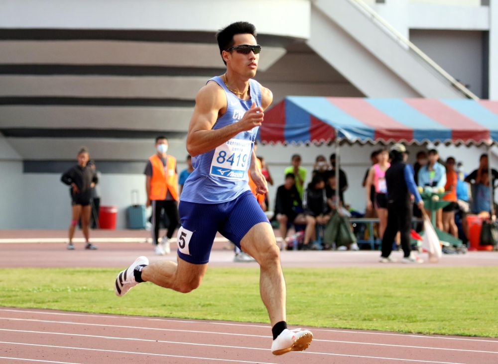 楊俊瀚在200公尺預賽輕鬆晉級。林嘉欣／攝影。