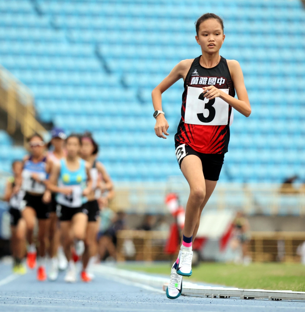 蘭雅國中楊絮涵勇奪全中錦國女3000公尺冠軍。林嘉欣／攝影。