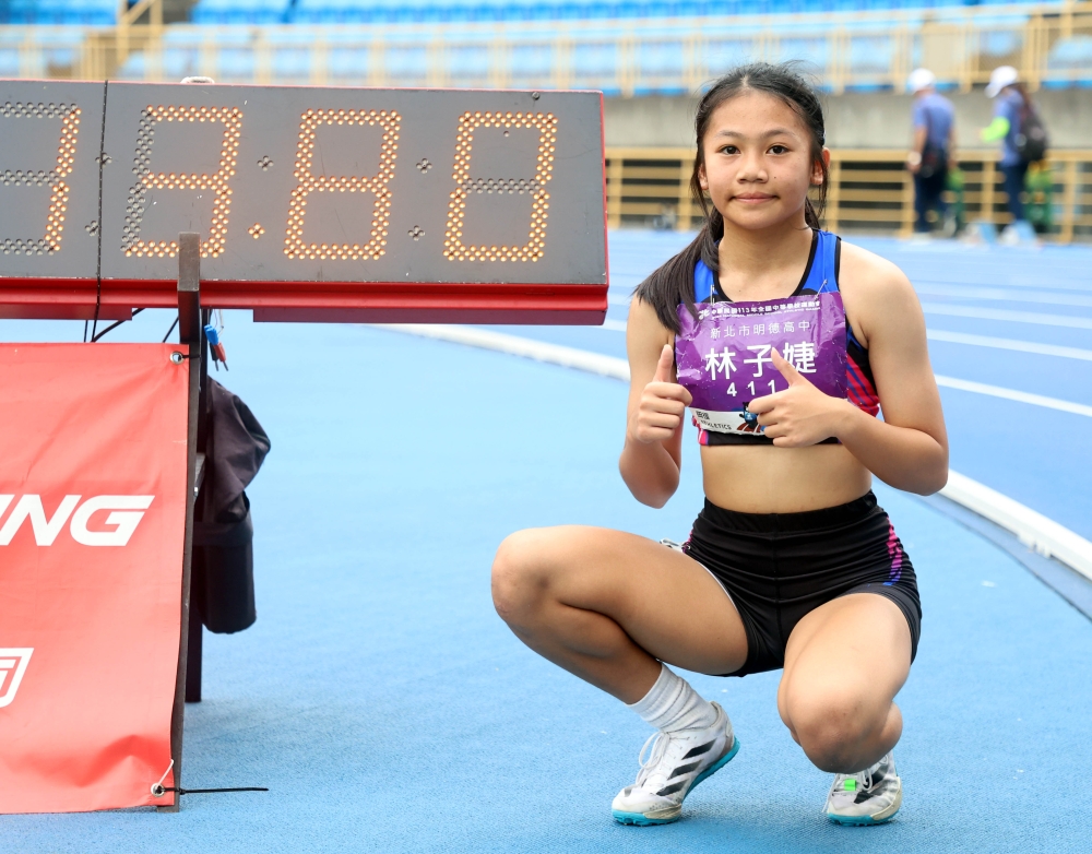13歲林子婕100欄飆13秒80躍U18第二傑。林嘉欣／攝影。