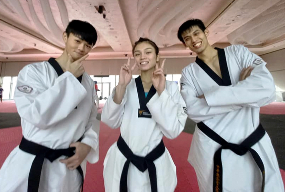 劉威廷（右起）、蘇柏亞和黃鈺仁取得3張東京奧運跆拳道門票。取自／劉祖蔭臉書。