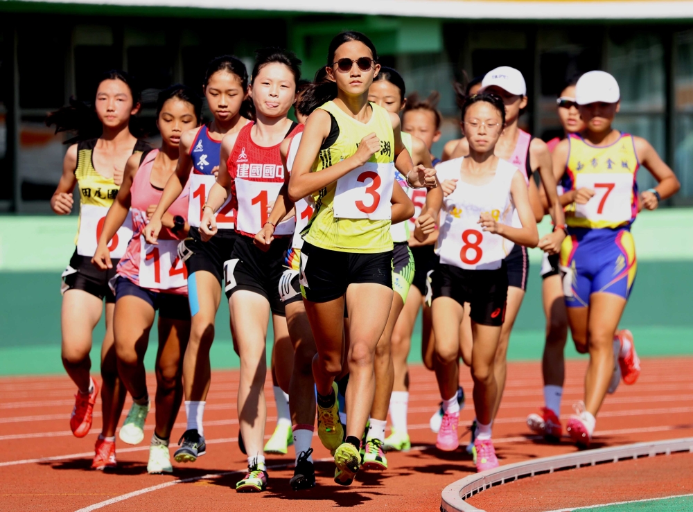 國女3000公尺決賽。林嘉欣／攝影。