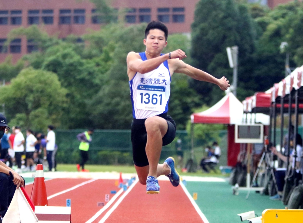 李允辰第一跳16公尺28就破懸34年「乃慧芳障礙」。資料照片　林嘉欣／攝影。