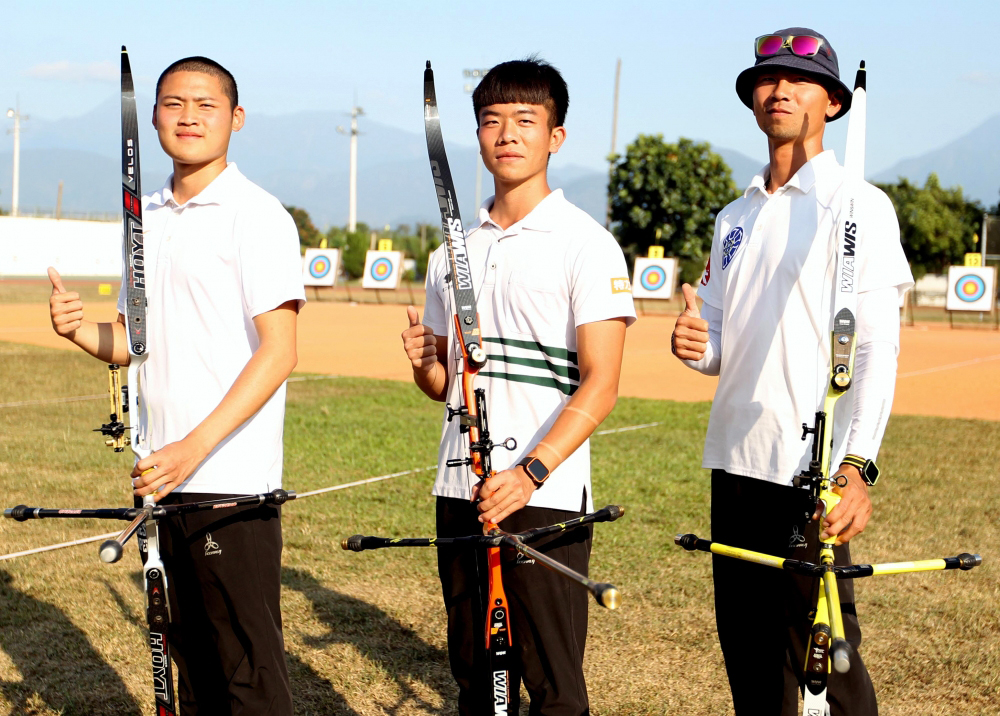 中華射箭隊湯智鈞（左起）、鄧宇成和魏均珩。資料照片 林嘉欣／攝影。