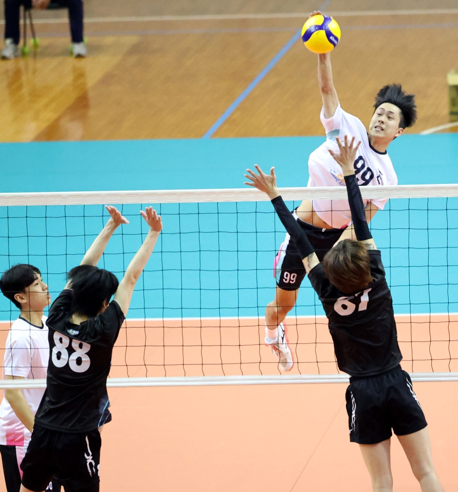 大仁科大鄭偉志得10分。林嘉欣／攝影。