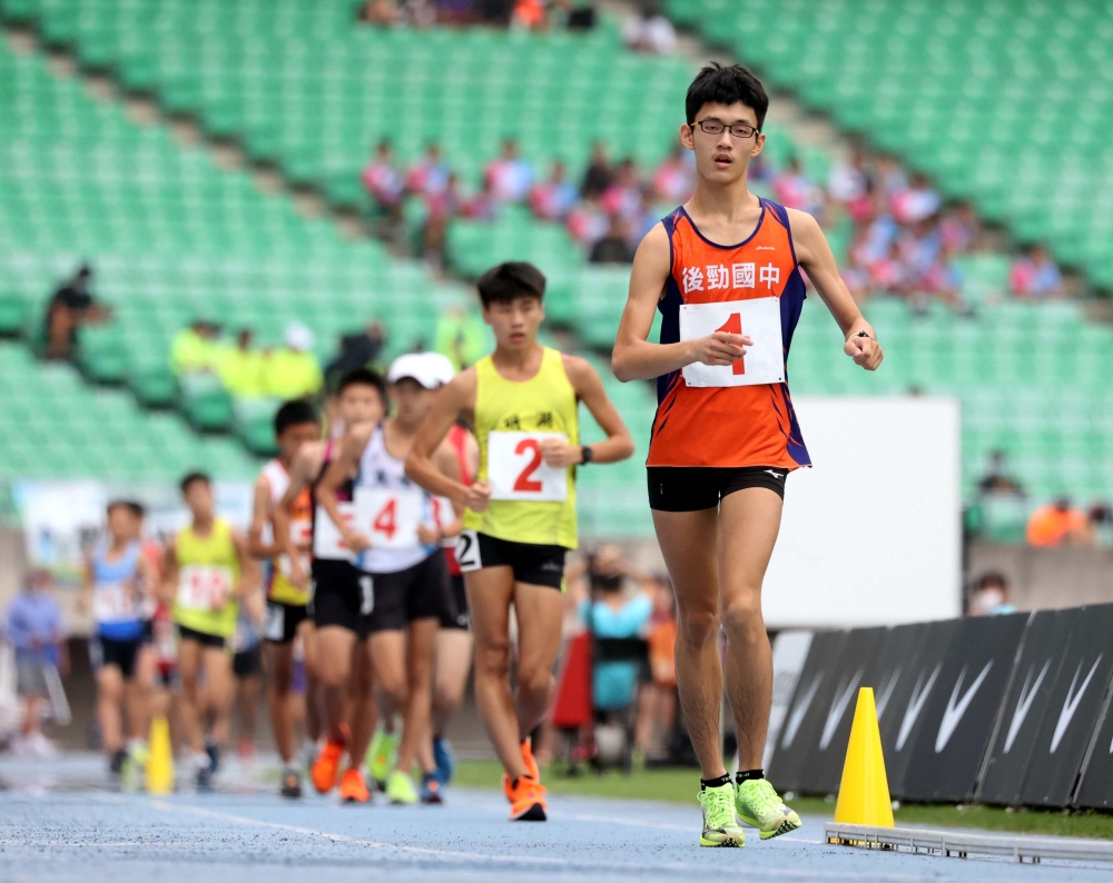 國中男子5000公尺競走計時決賽。林嘉欣／攝影。