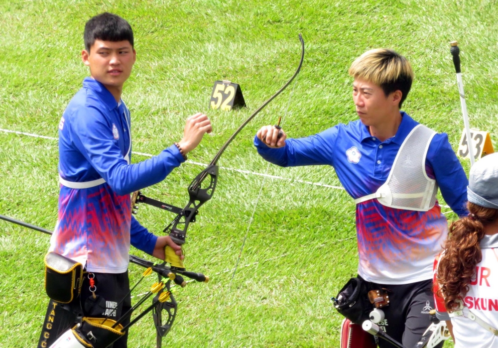 湯智鈞和雷千瑩射進混雙金牌戰。