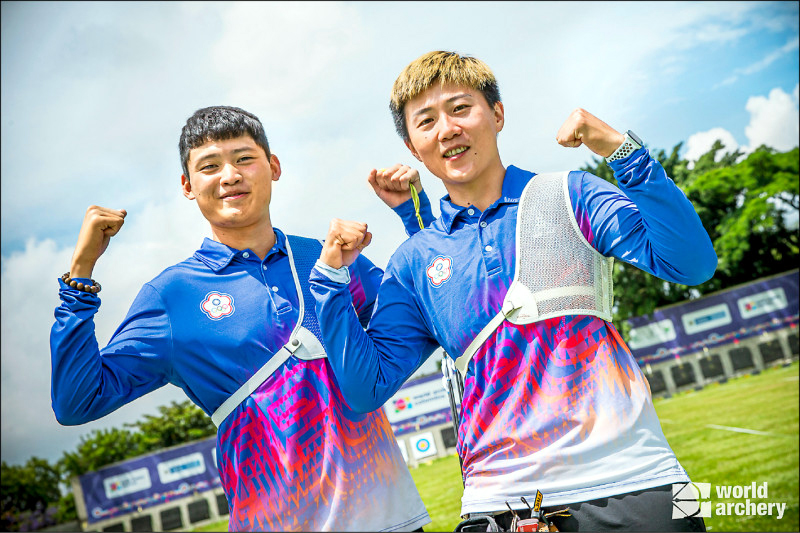 雷千瑩和湯智鈞混雙奪金後，讓中華隊世界排名大躍進。圖／世界射箭總會官網。