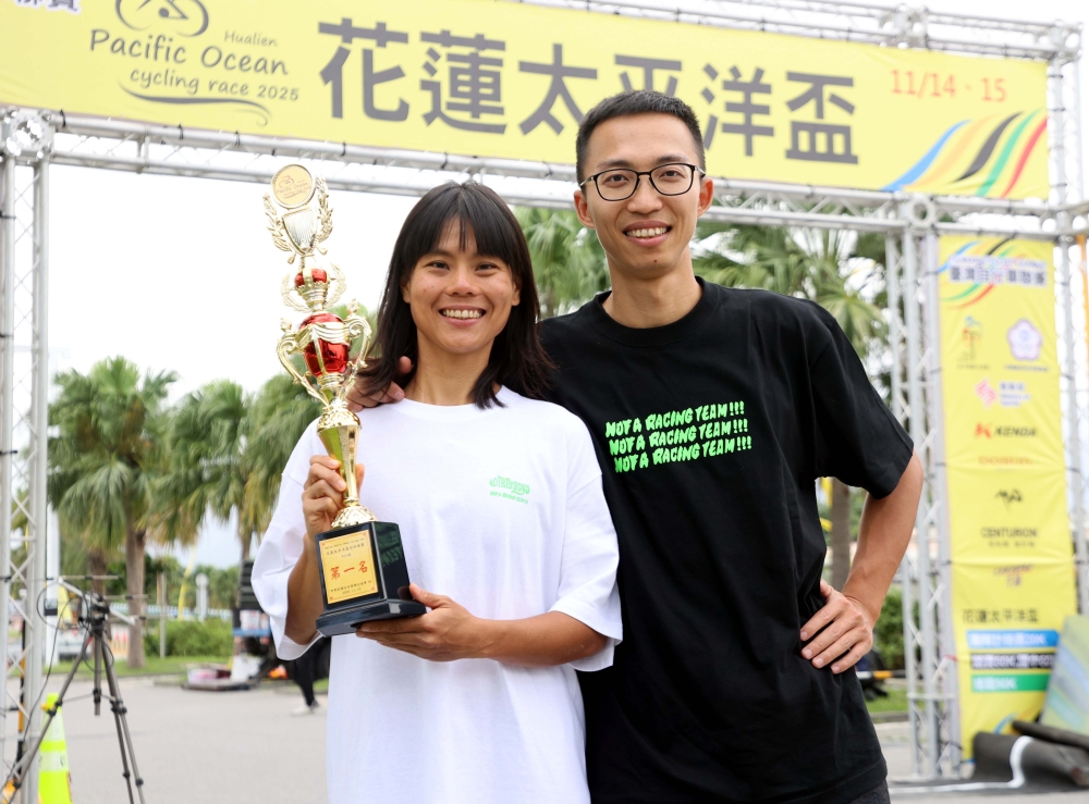 許書瑋和教練老公劉家良。林嘉欣／攝影。