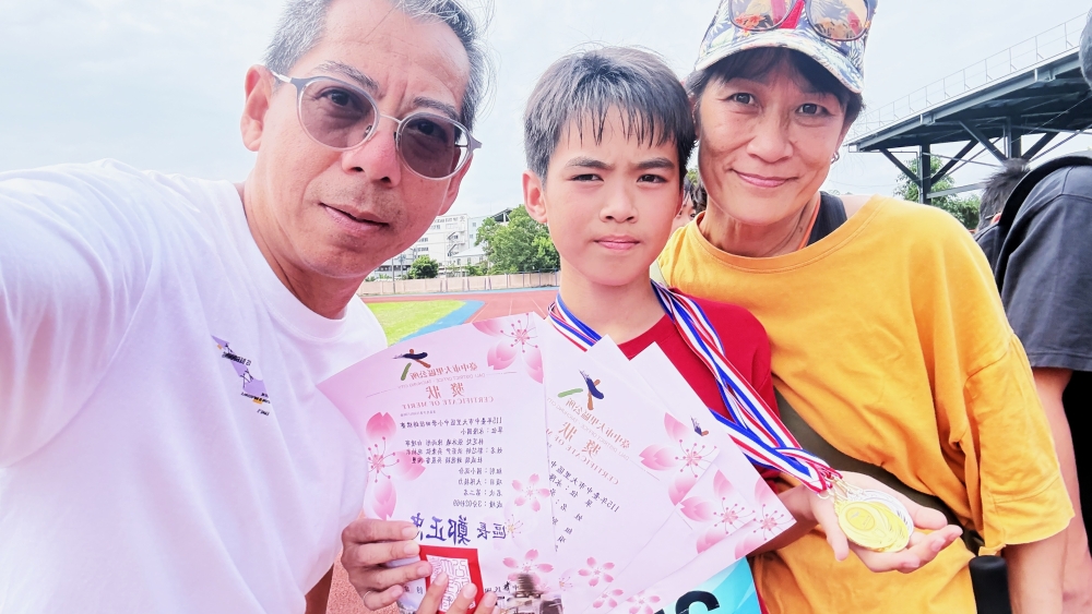 陶武訓和兒子陶璽及太太謝秀英。陶武訓／提供。