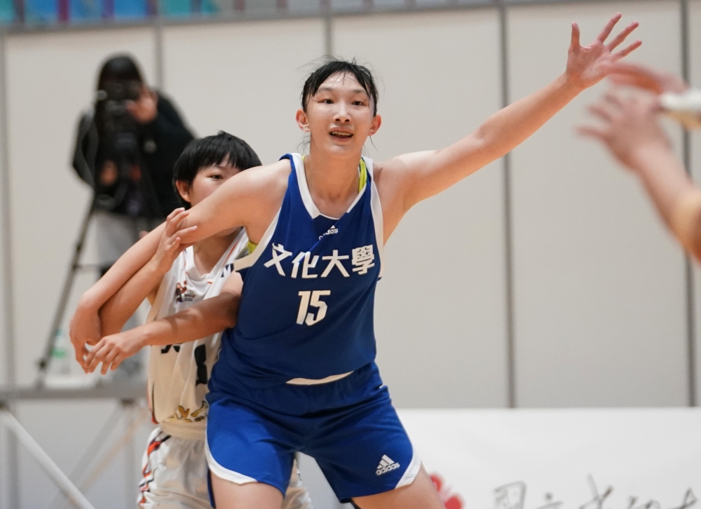 文化大學趙云楓20分15籃板。